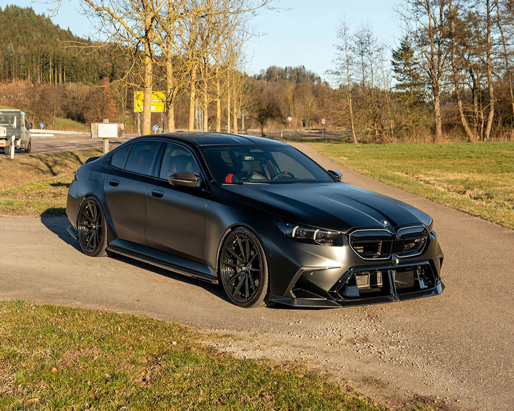 BMW G90 M5 CARBON FIBRE FULL KIT - CT DESIGN