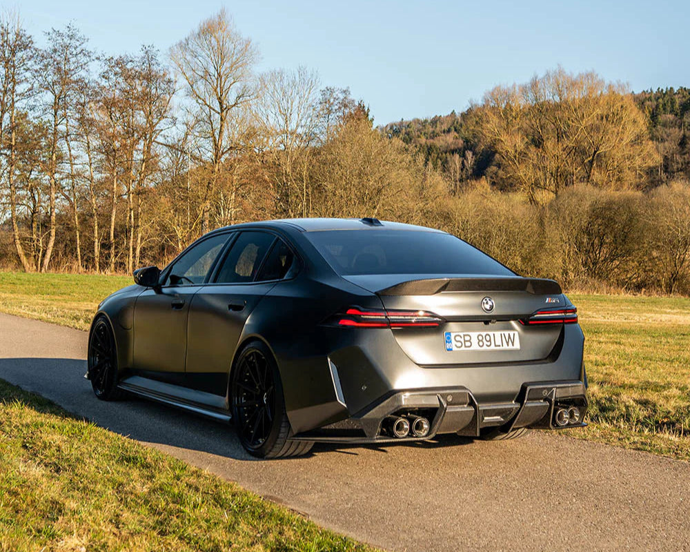 BMW G90 M5 CARBON FIBRE FULL KIT - CT DESIGN