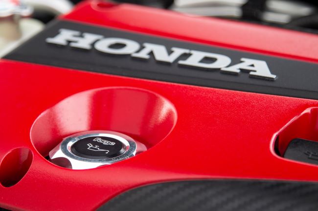 Multi-Application Oil Cap for Hyundai, Honda, Nissan, and Renault
