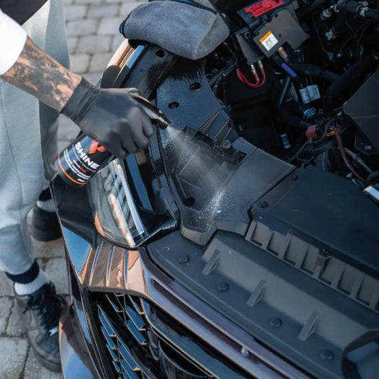 Nettoyant dégraissant pour compartiment moteur