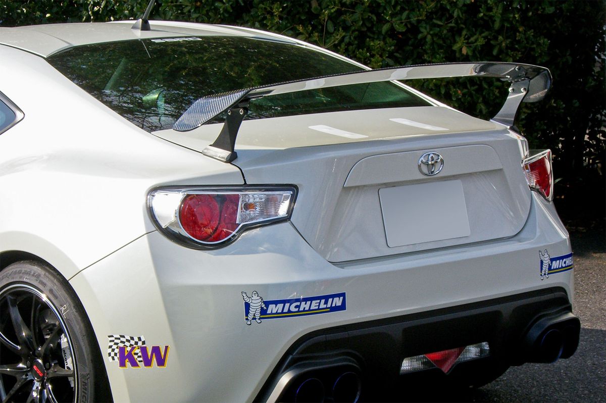Sard LSR Carbon Wing Twill Weave Urethane Coating - BRZ, GT86