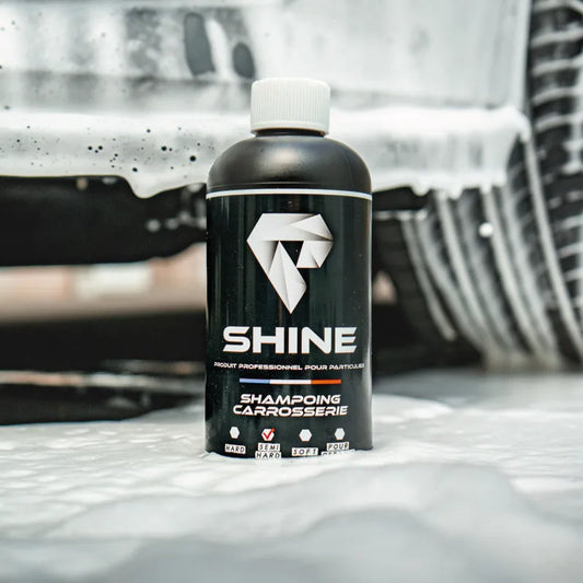 Shampoing pour carrosserie