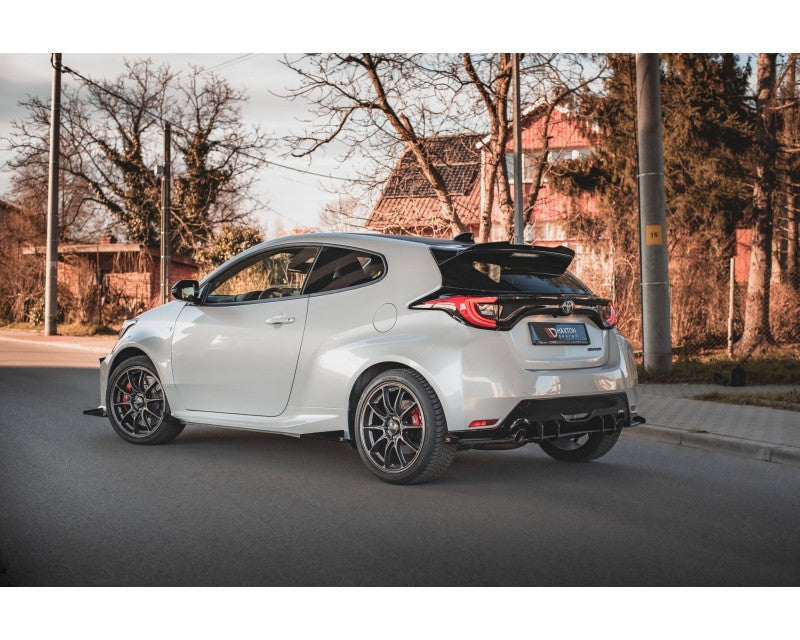 Faldones Laterales Con Aletas Street Pro Maxton Design Toyota GR Yaris Mk4