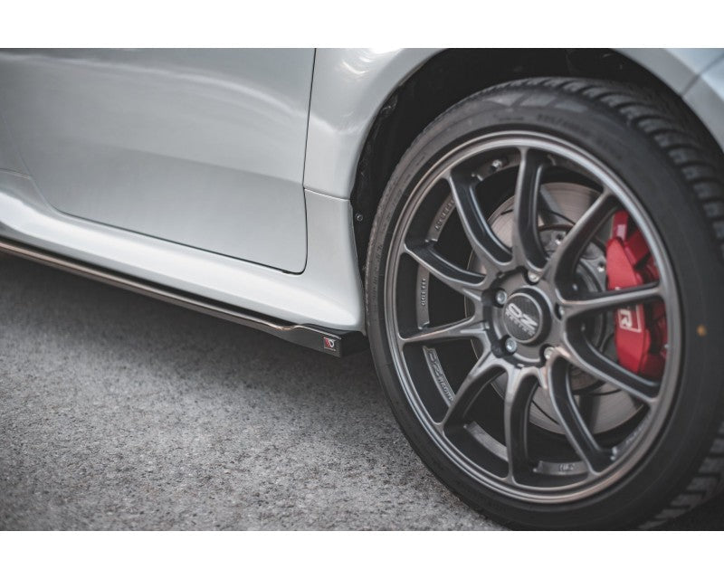 Faldilles laterals amb solapes V.2 Maxton Disseny Toyota GR Yaris Mk4